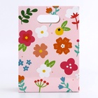 Подарочная коробка - пакет, упаковка с вырубной ручкой, «Летние цветы», 14×6×21 см - Фото 3