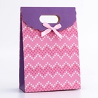 Подарочная коробка - пакет, упаковка с вырубной ручкой, «Розовые линии», 14×6×21 см - Фото 1