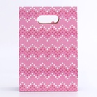 Подарочная коробка - пакет, упаковка с вырубной ручкой, «Розовые линии», 14×6×21 см - Фото 3