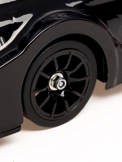 Машинка на пульте управления «Легенда Дрифта», радиоуправление, полный привод, 40 км/ч, 2 комплекта колёс, 1:16, цвет чёрный