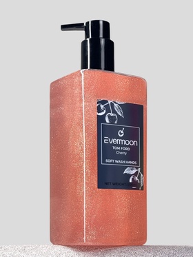 {{photo.Alt || photo.Description || 'Блестящее жидкое мыло Evermoon Вишня, с шиммером, 500 мл'}}