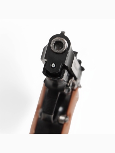 Макет оружия «Сувенирный пистолет Beretta 92», брелок для ключей, 8 см