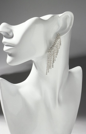 Серьги висячие со стразами «Вечное сияние» водопад, белые в серебре