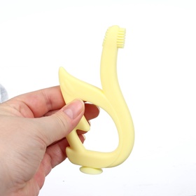 Прорезыватель силиконовый для зубов «Лебедь», щеточка, на присоске, желтый, Крошка Я