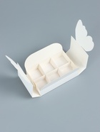 Коробка для 6 конфет бабочка, 12.6?8.3?4 см (комплект 4 шт) - фото 31126526