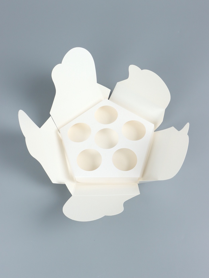 Коробка под 6 капкейков, фигурная, 18×18×5 см, белая - Фото 1