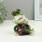 Фигурка полистоун TAKE IT EASY «Лягушка с ромашкой», 7×9.5×11.5 см - Фото 1