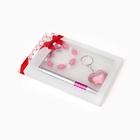 Набор подарочный 3 в 1 (ручка, резинка для волос, брелок) - Фото 7