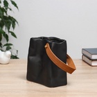 Ваза «Пакет», 14×3.5×14 см, керамика, чёрная - фото 31492552