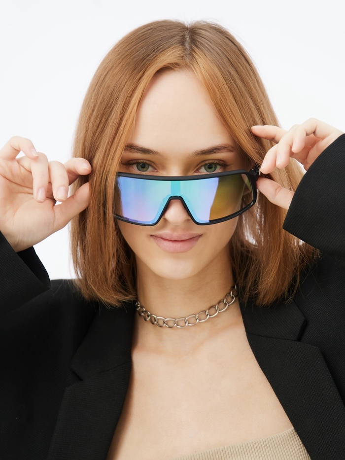 Очки солнцезащитные спортивные, uv 400, ширина 14.1 см, дужка 14.3 см, высота 5.3 см, синие