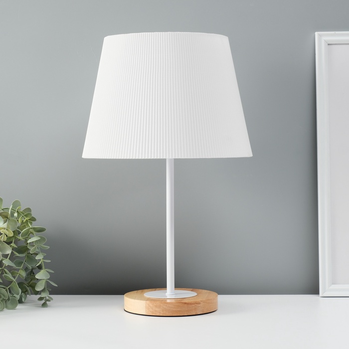 Светильник настольный «Строгость» 1×40 Вт Е27 бежевый 22.5×22.5×41.5 см - Фото 1