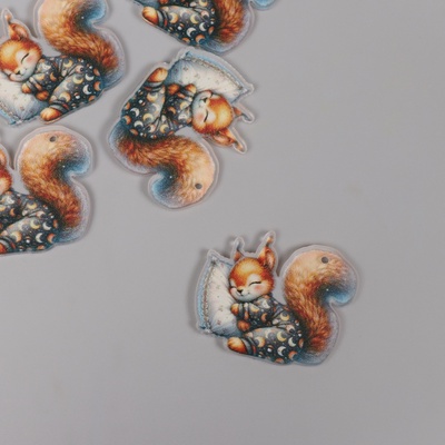 Декор для творчества акрил «Бельчонок в пижамке сладко спит на подушке», 2.9×3.4×0.3 см