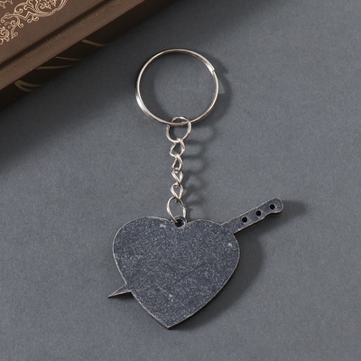 Брелок акрил зеркальный "Нож в сердце" 5,5х3,2х0,4 см