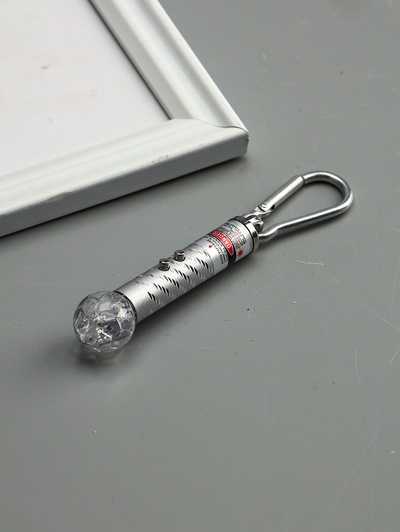 Фонарик - лазер брелок для ключей на карабине «Шар», МИКС
