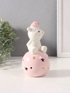 Фигурка светящаяся «Медвежонок в розовом колпаке на шаре со звёздами», керамика, 8×8×15 см - Фото 3