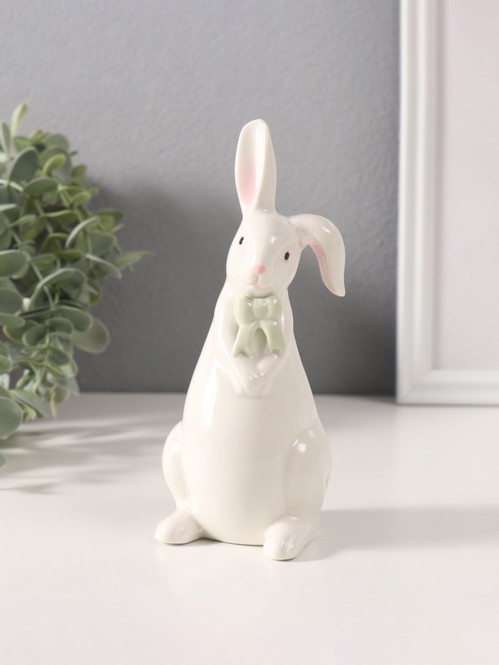 Фигурка керамика «Белый кролик с зелёным бантиком», 6×6.5×16.5 см - Фото 1