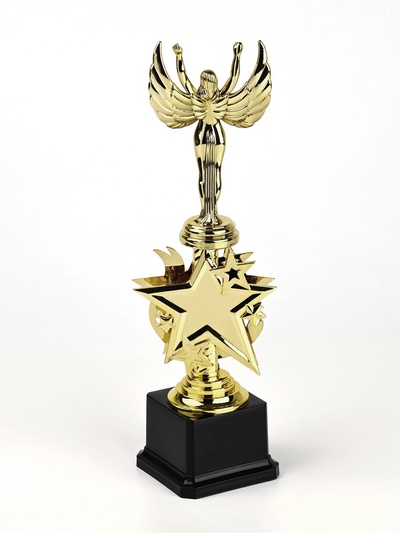 Кубок золотой, награднай фигура Ника, подставка пластик, 32.5×9×7.5 см