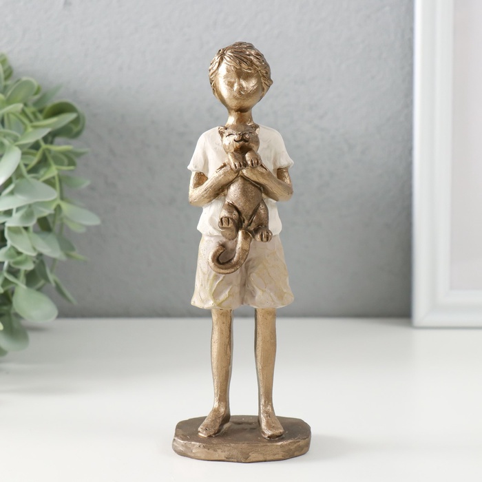Фигурка полистоун «Мальчишка с котом», бронза, бело-песочный, 5.5×5.5×16.5 см