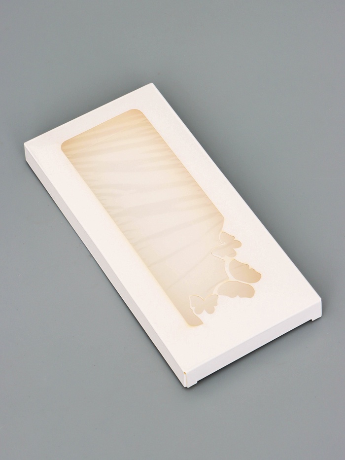 Подарочная коробка под плитку шоколада, с вырубным окном, «Бабочки», 17.1×8×1.4 см - Фото 1