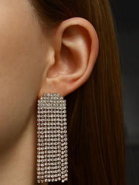 Серьги висячие со стразами «Водопад» мягкий квадрат, белые в золоте