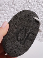 Пемза для педикюра, с подвесом, 11×7 см, в пакете, чёрная - фото 32290428