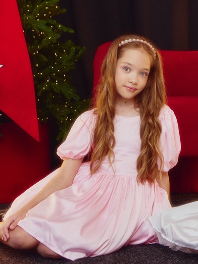 Платье нарядное для девочки MINAKU: PartyDress с рукавами, розовое, рост 104-110 см