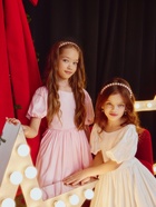 Платье нарядное для девочки MINAKU: PartyDress с рукавами, цвет молочный, рост 98-104 см - Фото 3