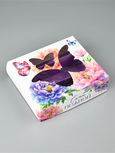 Кондитерская упаковка для макарун с окном, «Самой нежной», 16.5×19×5.5 см