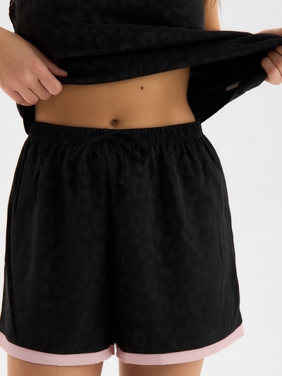 Пижама женская (топ, шорты) KAFTAN Leo black collection, размер 40-42