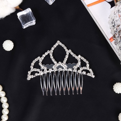 Диадема для волос «Медея», лепесток, 8×7 см, серебро