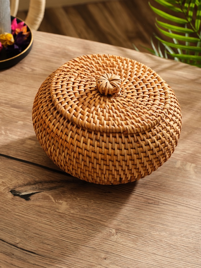 Корзина плетёная с крышкой из ротанга, 20×20×12 см - Фото 1