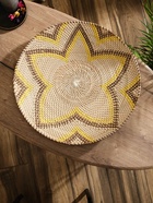 Тарелка декоративная плетёная «Цветок», 50×50×5 см, ротанг, чёрно-жёлтая - Фото 3