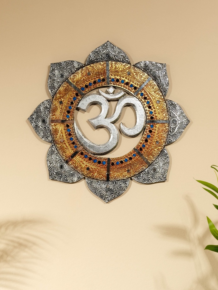Панно резное «ОМ», 40×40×0.6 см, золотой край - Фото 1