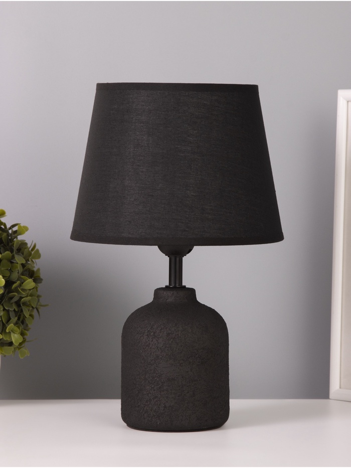 Лампа настольная RISALUX «Никс», 1×40 Вт Е27, черный, 20×20×30 см - Фото 1