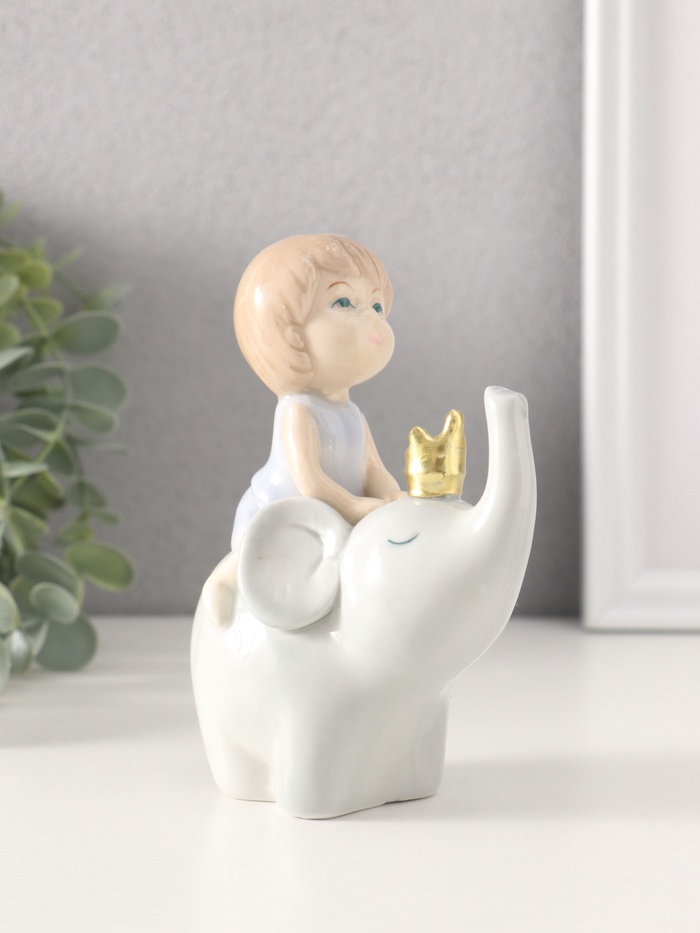 Фигурка керамика «Малыш на слоне», 4.5×10.5×13 см - Фото 1
