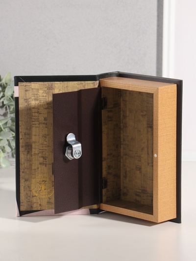 Сейф-книга дерево кожзам "Антон Чехов. Палата №6" 21х13х5 см