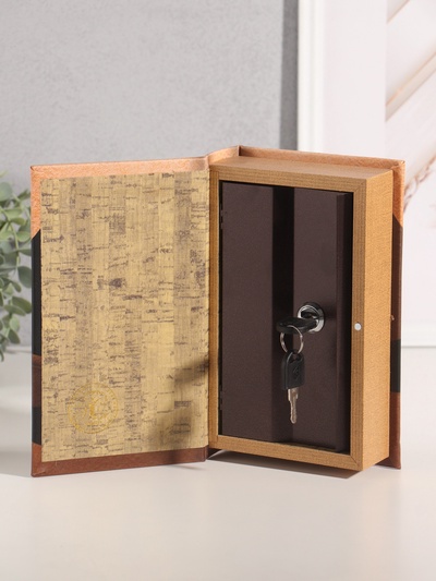 Сейф-книга дерево кожзам "Франц Кафка. Процесс" тиснение 21х13х5 см