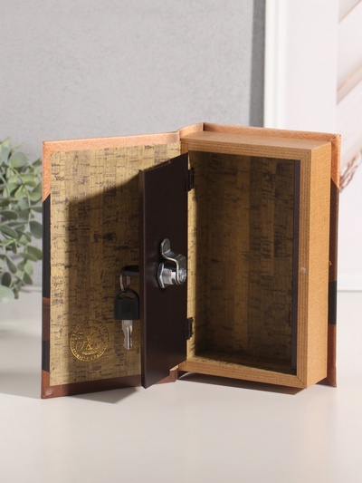 Сейф-книга дерево кожзам "Франц Кафка. Процесс" тиснение 21х13х5 см