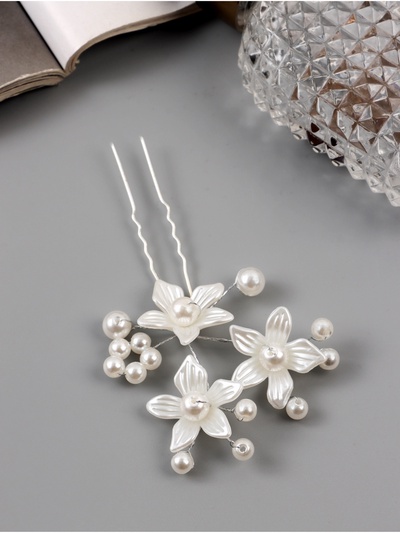 Шпилька для волос «Эмилия», цветы шарики, 8×6.5 см, белая