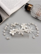 Гребень для волос QF «Эмилия», цветы шарики, 13×7 см, белый - Фото 1