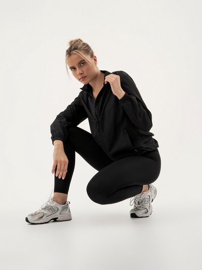 Ветровка женская Resport, р. 50, цвет чёрный, спортивная