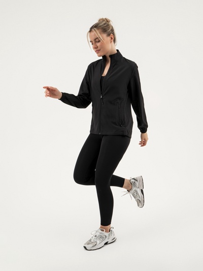 Ветровка женская Resport, р. 50, цвет чёрный, спортивная
