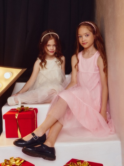 Платье нарядное для девочки MINAKU: PartyDress, цвет молочный, рост 140 см