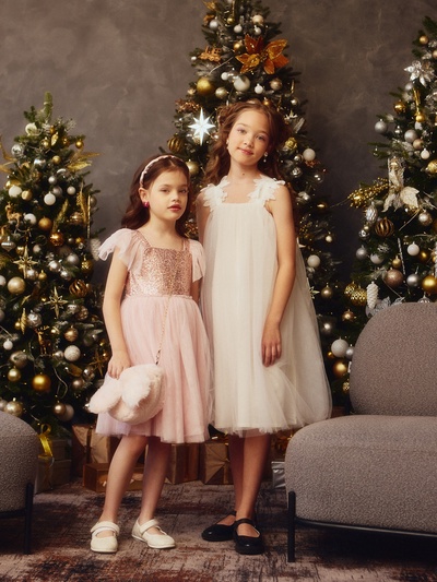 Платье нарядное для девочки MINAKU: PartyDress на бретельках, белое, рост 128-134 см