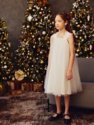 Платье нарядное для девочки MINAKU: PartyDress на бретельках, белое, рост 128-134 см