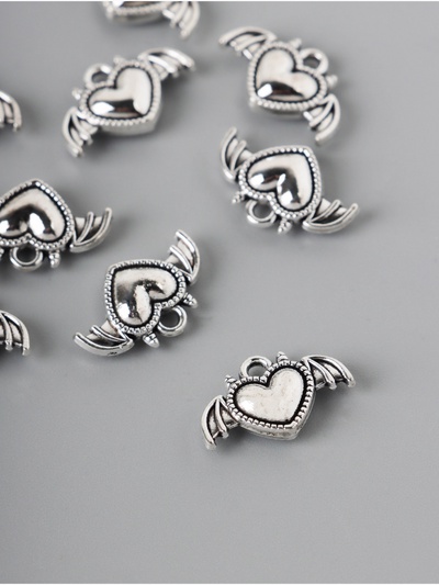 Декор для творчества металл «Сердце-чертёнок», серебро, набор 10 шт., 1.1×1.8×0.2 см
