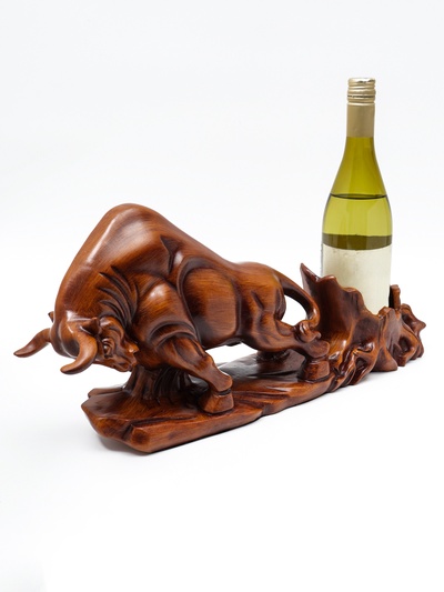 Подставка под бутылку TAKE IT EASY «Бык», полистоун под дерево, 49×11×22 см