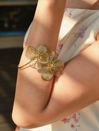 Браслет «Цветок» стразинка, цвет золото - фото 809238327