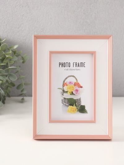 Фоторамка для фото 10×15 см «Романтизм», пластик, розовая, 16.5×21.4 см