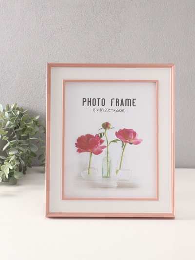 Фоторамка для фото 20×25 см «Романтизм», пластик, розовая, 2.5×26.2×31.2 см